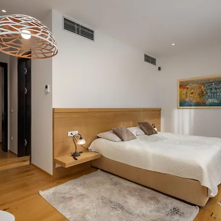 Miracle - Happy Villa *