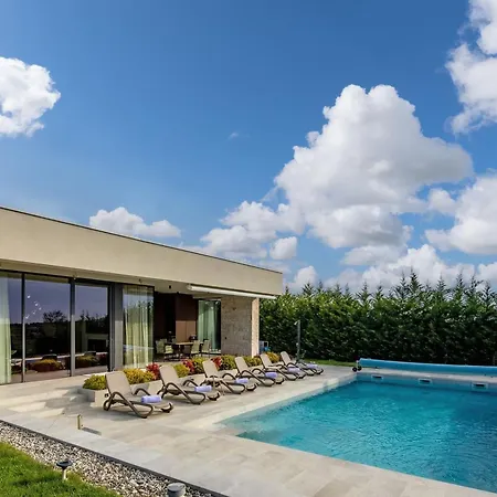 Luxury Pool & Miracle - Happy Вилла *