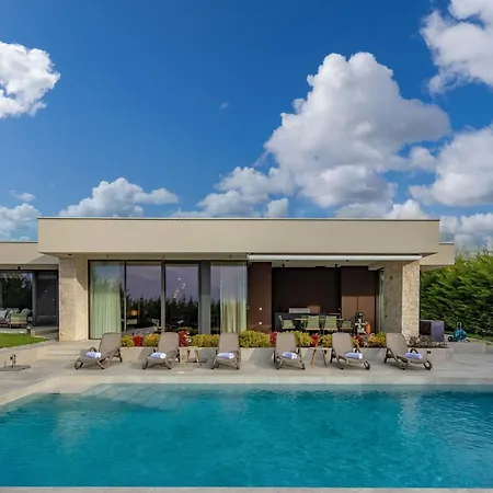 Luxury Pool & Miracle - Happy Вилла